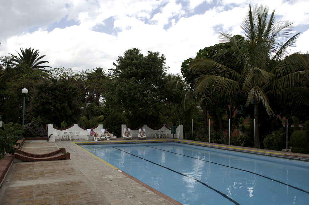 Hotel Los Olivos Spa Oaxaca ภายนอก รูปภาพ